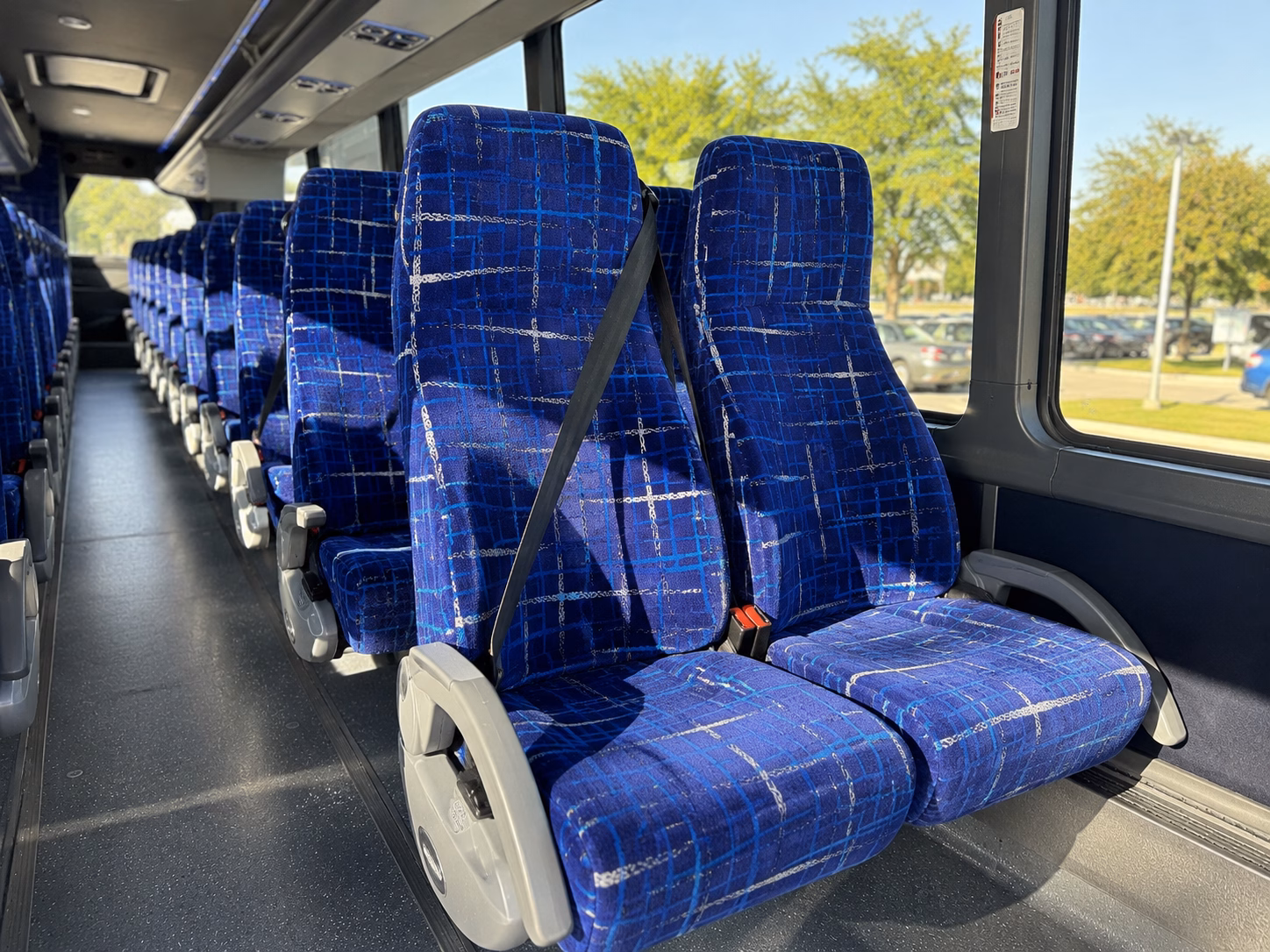 airport transfer buses to ont for out of town wedding guests