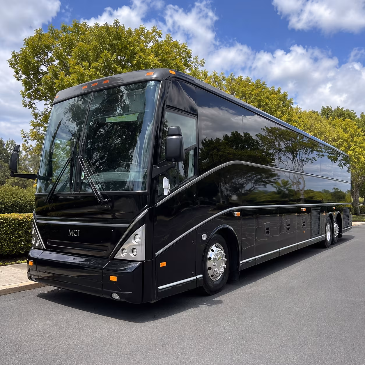 charter buses for riverside metropolitan museum and downtown field trips