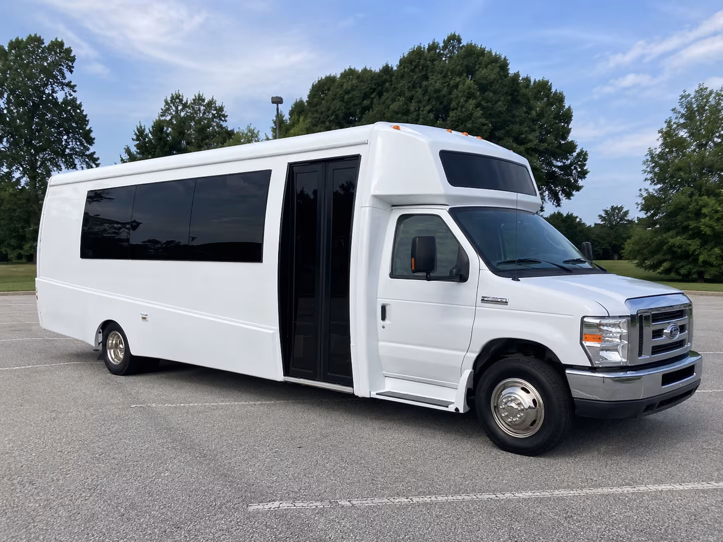 riverside 18 passenger party bus