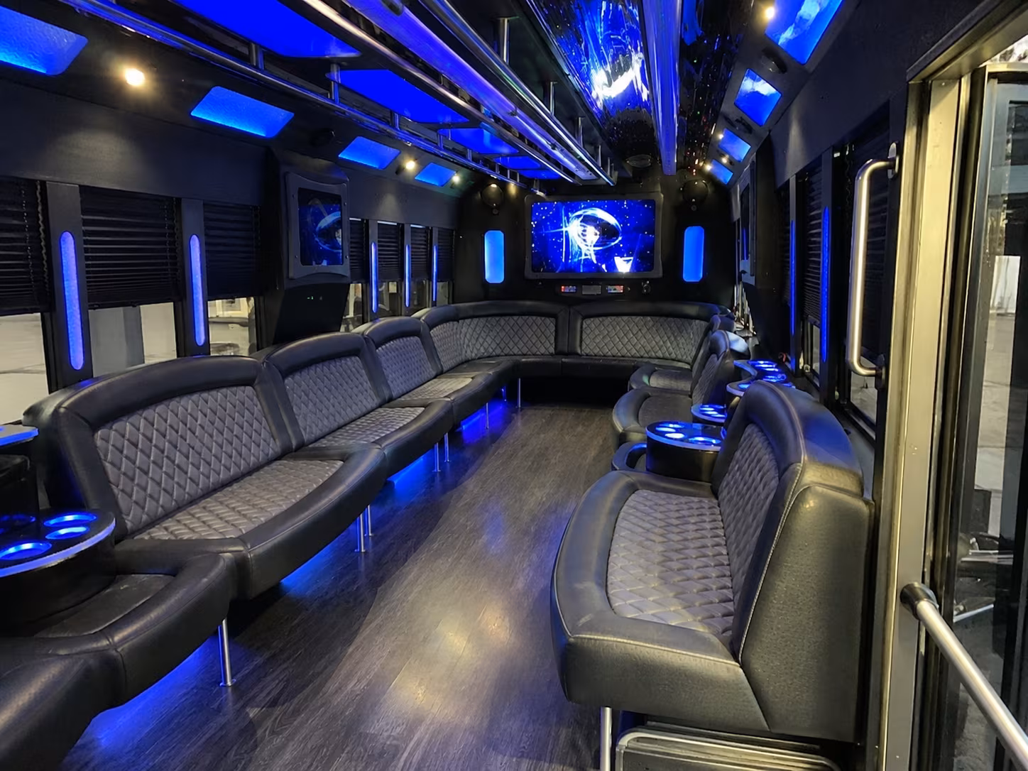 riverside 28 passenger party bus interior