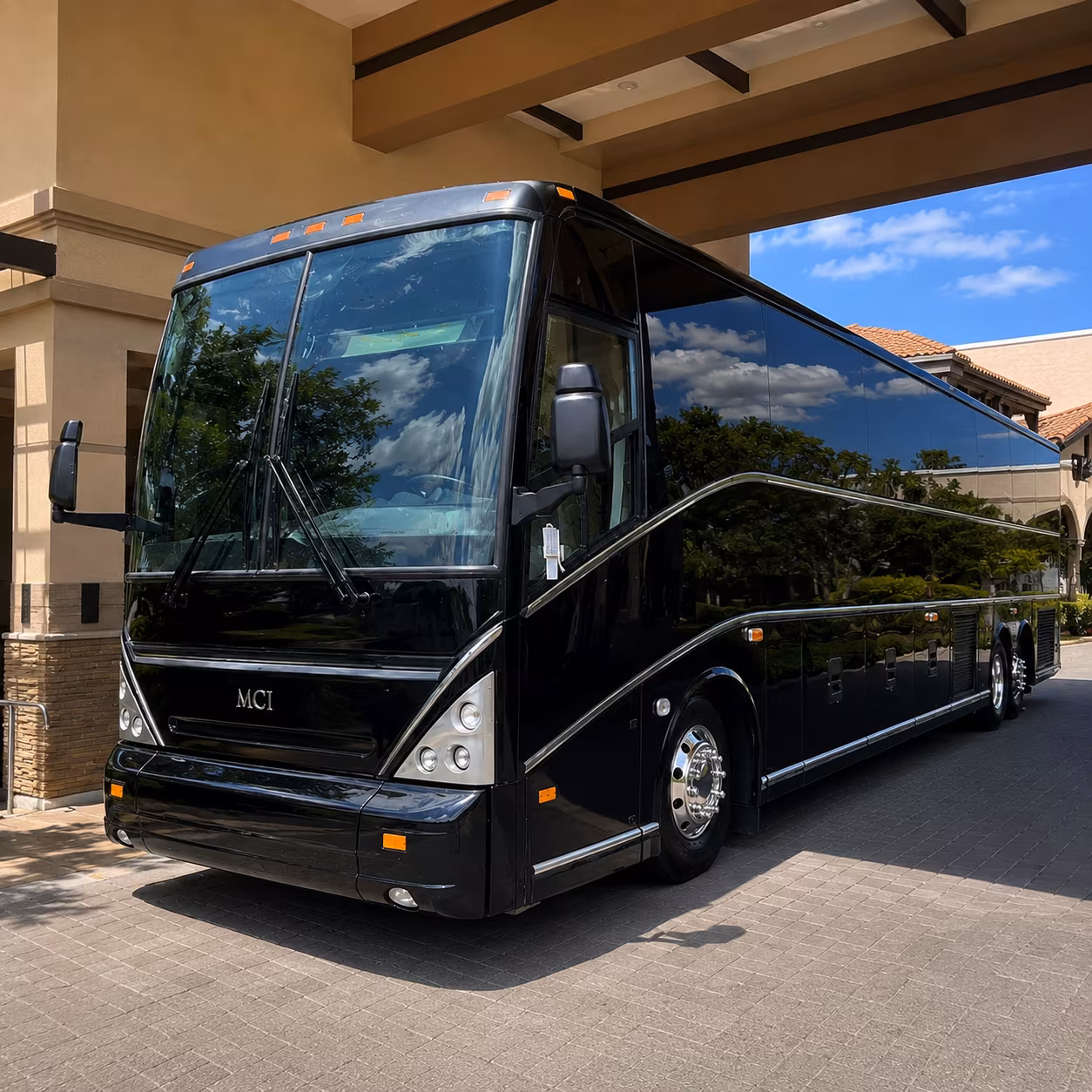 smooth festival buses for the mission inn festival of lights